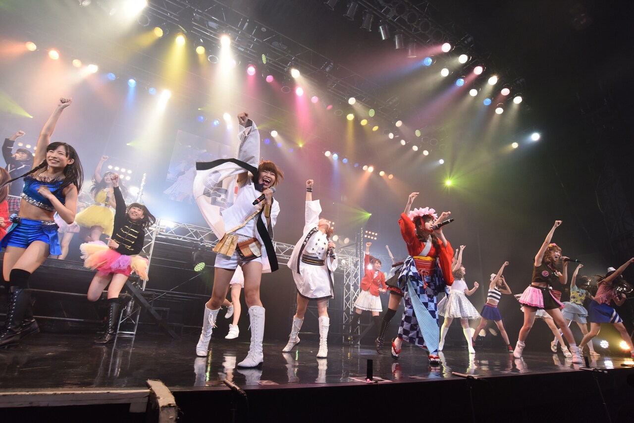 LinQ5周年祭「うちらのどんたQ～博多名物になりたいっちゃん！～」の様子。