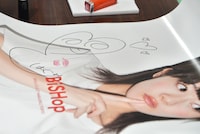 ハグ・ミィのキスマークとサイン。