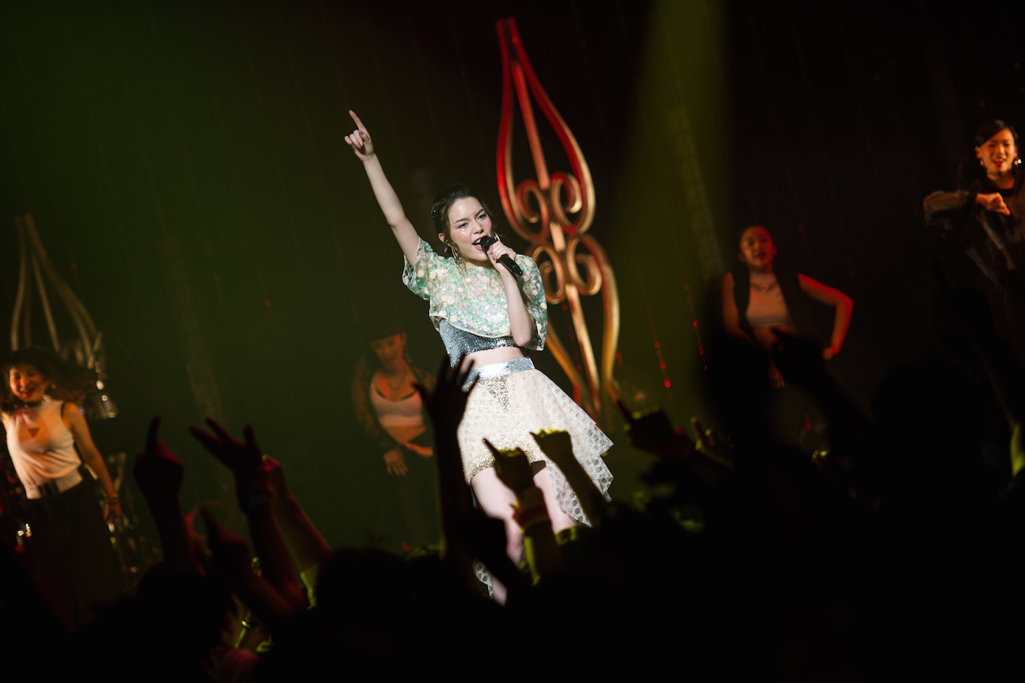 安田レイ「安田レイ TOUR 2016 "PRISM"」赤坂BLITZ公演の様子。（Photo by Satoshi Hata）