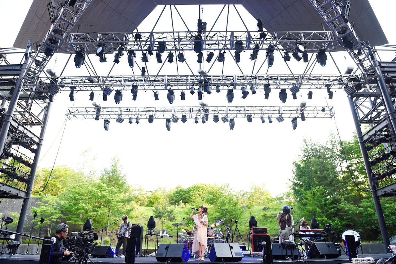 面白すぎて涙が出てきた！angela、河口湖畔を圧倒的幸福感で覆った13周年ライブ