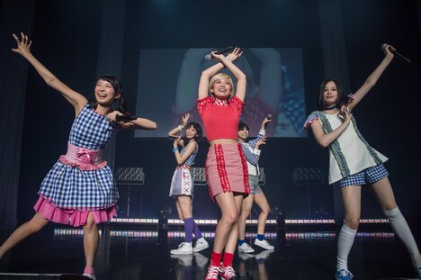 ベイビーレイズJAPANによるライブの様子。（写真撮影：林晋介）