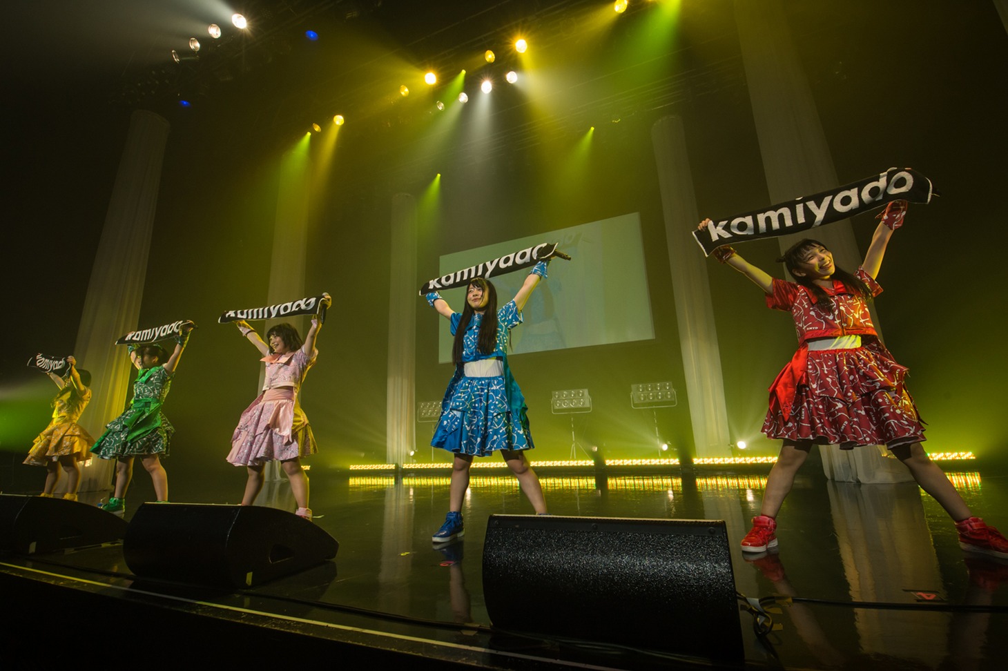 神宿によるライブの様子。（写真撮影：林晋介）