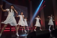 アイドルネッサンスによるライブの様子。（写真撮影：林晋介）