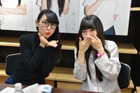 左からハシヤスメ・アツコ、リンリン。