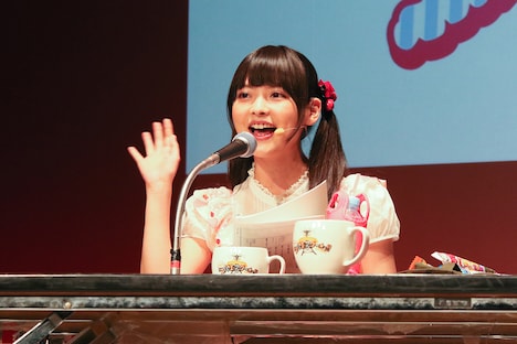 “公開生放送”をスタートさせた上坂すみれ。