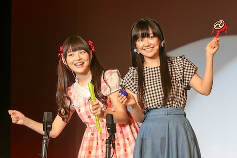 ジングル制作に臨む“闇のゆいかおり”。