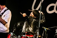 ジェットセイヤ（Dr）（撮影：浜野カズシ）