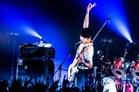 牧達弥（Vo, G）（撮影：浜野カズシ）