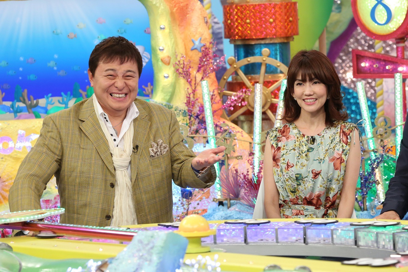 左から渡辺徹、松本伊代。  (c)カンテレ