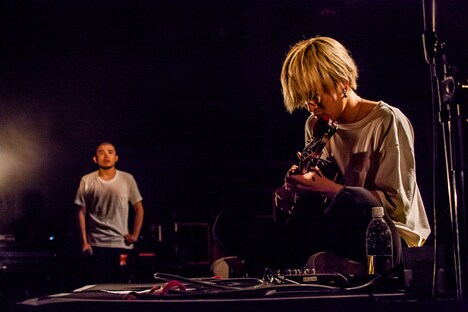 左からアフロ、UK。（Photo by HayachiN）