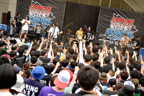 HEY-SMITH（撮影：半田安政[showcase]）