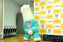 エビ中の到着を待つセカくん。