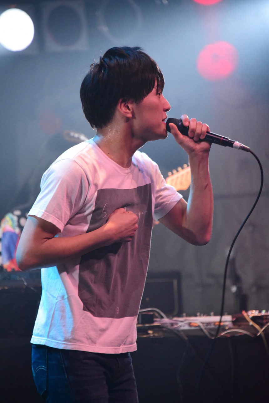 Sugar's Campaignのゲストボーカルを務めるakio。