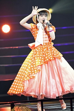 17年間で一番幸せ」アンジュルム田村芽実、笑顔弾けた卒業公演 - 音楽 