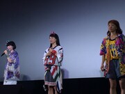 映画「リリカルスクールの未知との遭遇」公開初日舞台挨拶の様子。