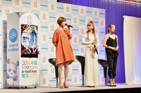 左よりhitomi、倖田來未、鈴木亜美。