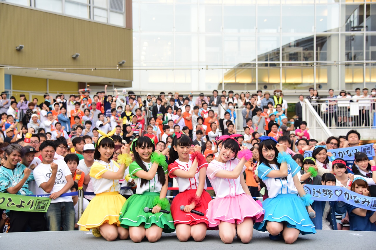 6月1日に行われた「ときめき▽宣伝部～3rd SEASON～むてきなツアー」ららぽーと豊洲 シーサイドデッキ メインステージ公演の様子。