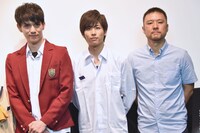 左から青木玄徳、池岡亮介、山田雅史監督。