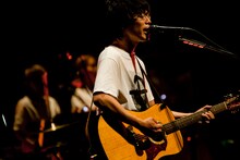 岸田繁（Vo, G）（撮影：五十嵐一晴）