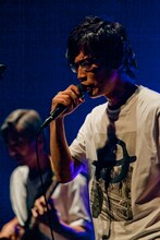 岸田繁（Vo, G）（撮影：五十嵐一晴）