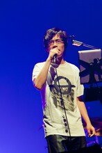 岸田繁（Vo, G）（撮影：五十嵐一晴）