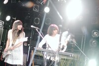 ライブ「BLUE GHOST TOUR FINAL -元気にさようなら-」のワンシーン。