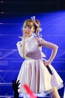 内田彩（写真提供：日本コロムビア）