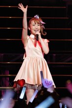 内田彩（写真提供：日本コロムビア）