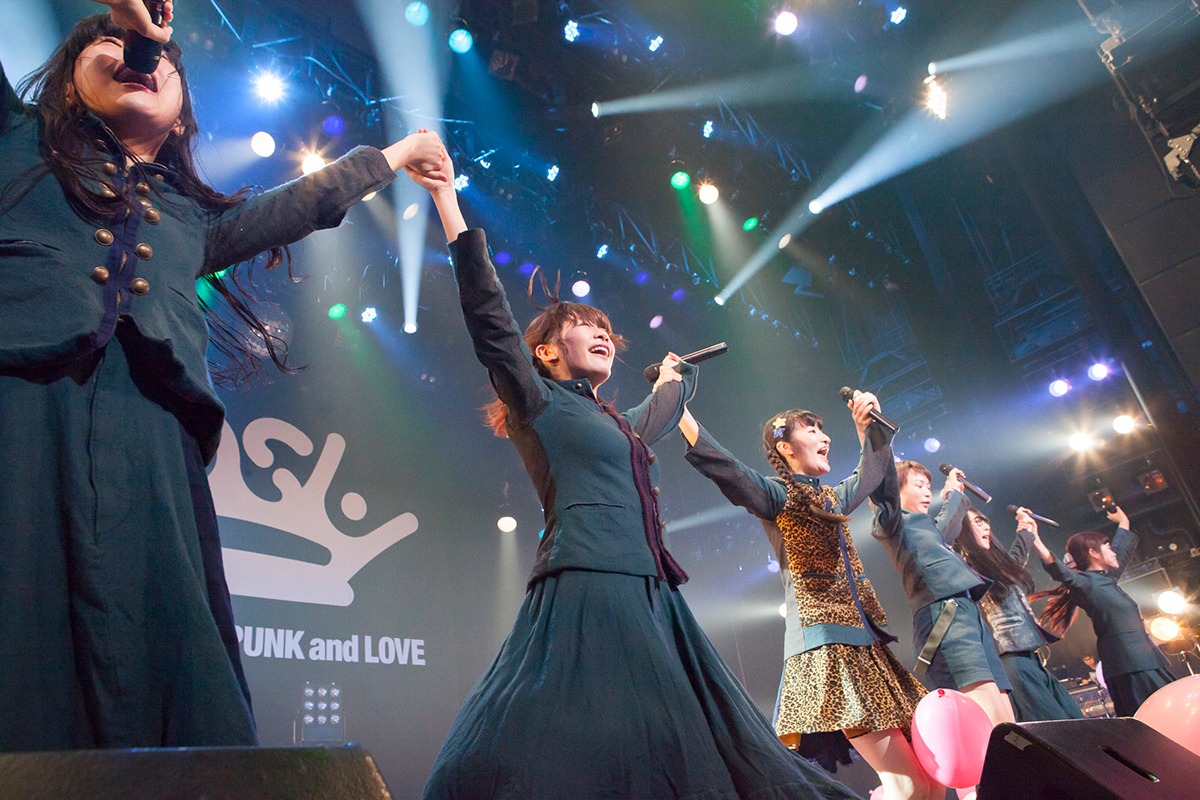 「BiSH presents ～地底からコンニチワ～」の様子。（写真提供：エイベックス・ミュージック・クリエイティヴ）