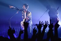 藤巻亮太「藤巻亮太 TOUR 2016 ～春祭編～」東京・Zepp Tokyo公演の様子。（撮影：古渓一道）