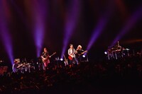 藤巻亮太「藤巻亮太 TOUR 2016 ～春祭編～」東京・Zepp Tokyo公演の様子。（撮影：古渓一道）