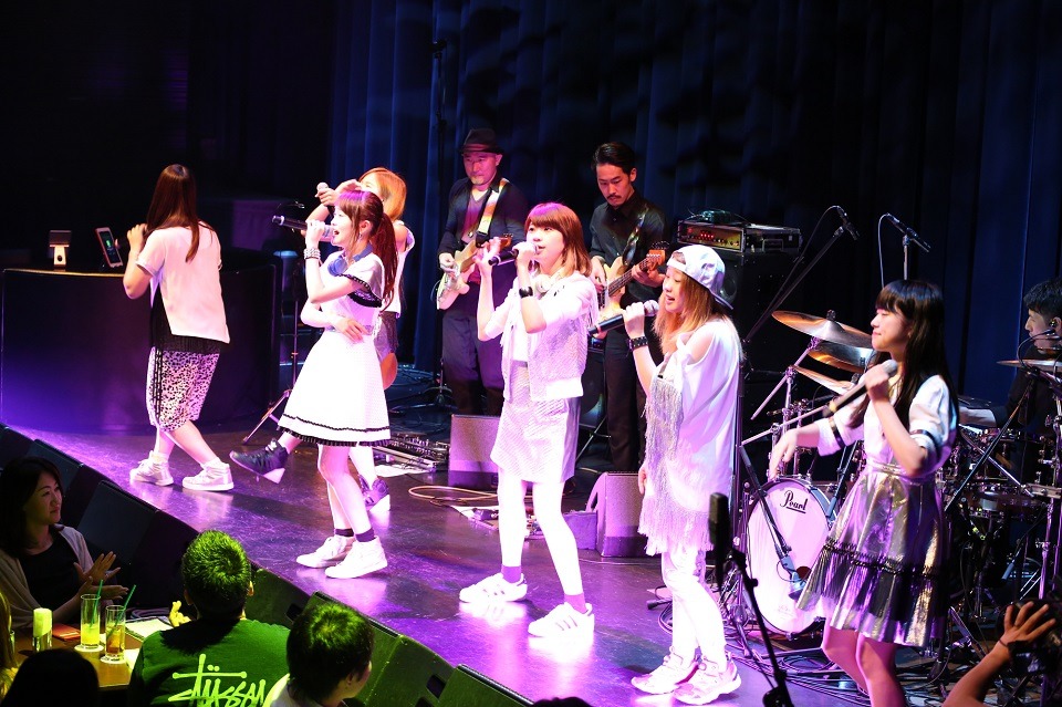 LINE MUSICのライブイベント「LIVE FREELY LINE MUSIC 1st Anniv. SPECIAL」の様子。（写真提供：Sony Music Records）