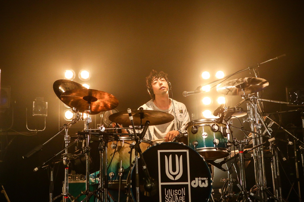 鈴木貴雄（Dr / UNISON SQUARE GARDEN）（撮影：渡邉一生）
