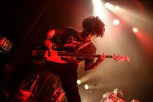 田淵智也（B / UNISON SQUARE GARDEN）（撮影：渡邉一生）