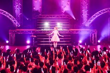 内田彩「SweetTears」ライブの様子。