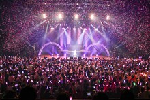 内田彩「SweetTears」ライブの様子。