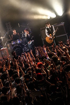 Bigmama 盟友ユニゾンと大阪で二夜連続ツーマン こんな贅沢ないでしょ 音楽ナタリー Bigmama 盟友ユニゾンと大阪で二夜連続ツーマン こんな贅沢ないでしょ 音楽ナタリー