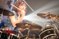 渡邊一丘（Dr）（Photo by Viola Kam[V'z Twinkle]）