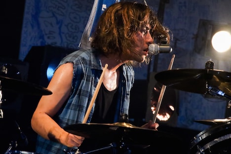 渡邊一丘（Dr）（Photo by Viola Kam[V'z Twinkle]）