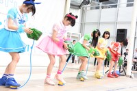 ビーチボールを膨らますときめき▽宣伝部。