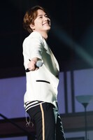 キュヒョンの6月5日の千葉・幕張イベントホール公演の様子。（写真提供：エイベックス・ミュージック・クリエイティヴ）