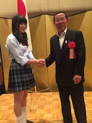 委嘱状交付式の様子。