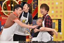 左より吉村崇、森星、堺正章、岩田剛典。 (c)TBS