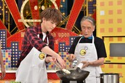 左より岩田剛典、堺正章。 (c)TBS