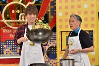 左より岩田剛典、堺正章。 (c)TBS