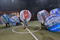 タカシ（中央）