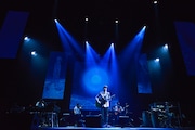 秦基博「HATA MOTOHIRO CONCERT TOUR 2016-青の光景-」東京・東京国際フォーラム ホールA公演の様子。(撮影:河本悠貴)