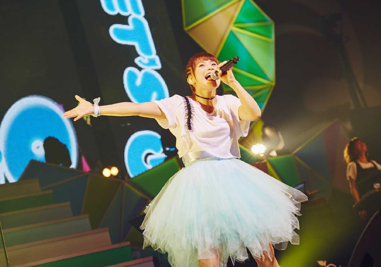 新田恵海、パシフィコ横浜で作詞作曲手がけた新曲披露