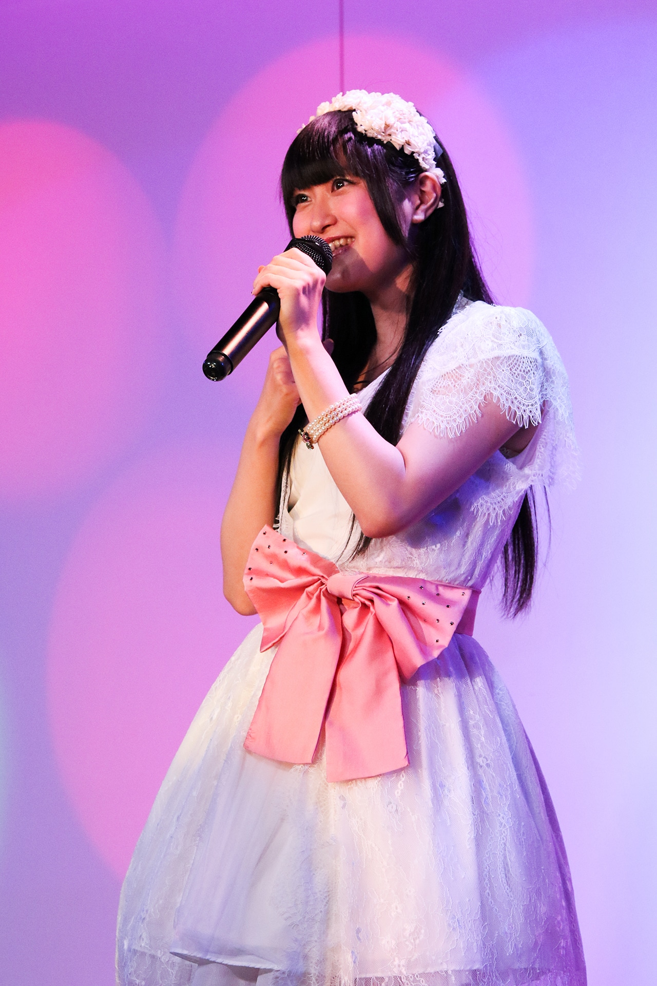 村川梨衣