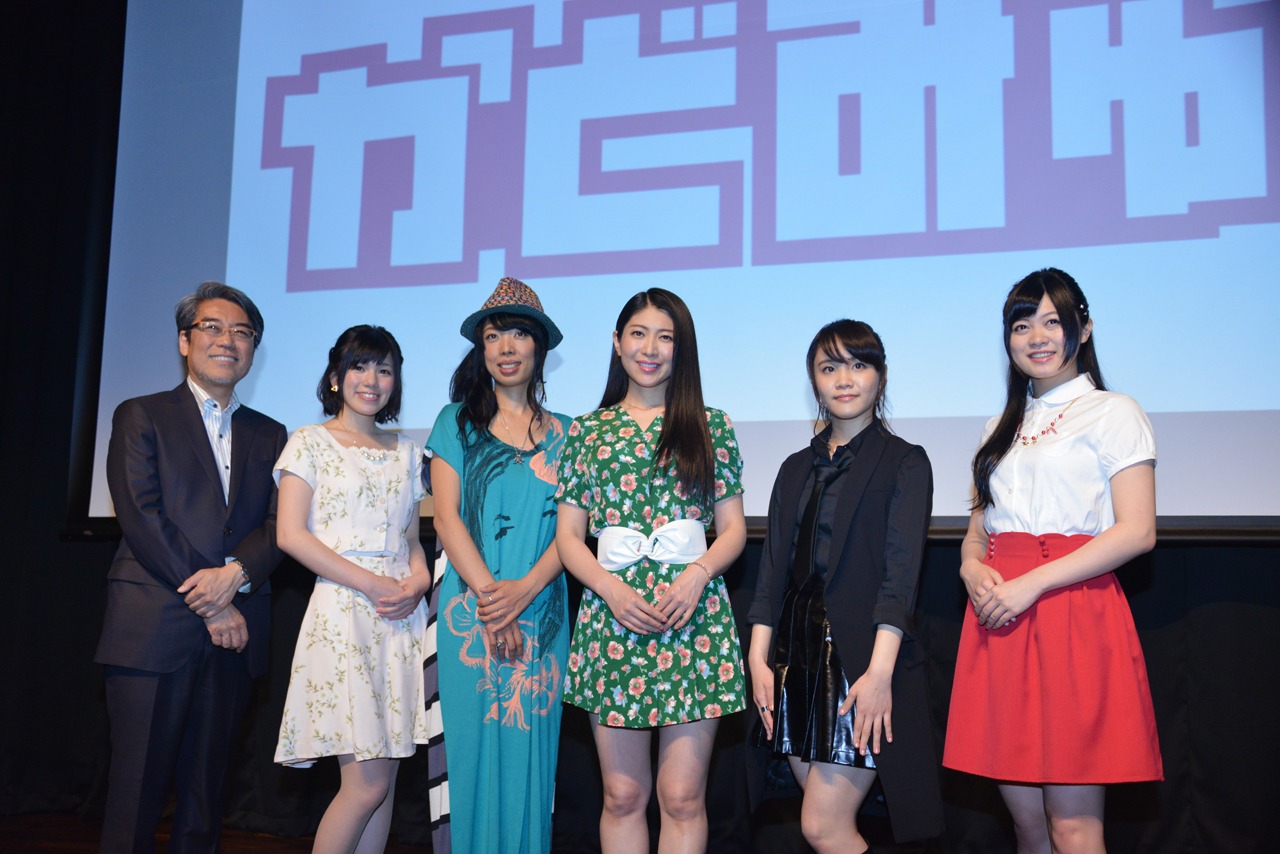 「かどみゅ！」制作発表会見の様子。